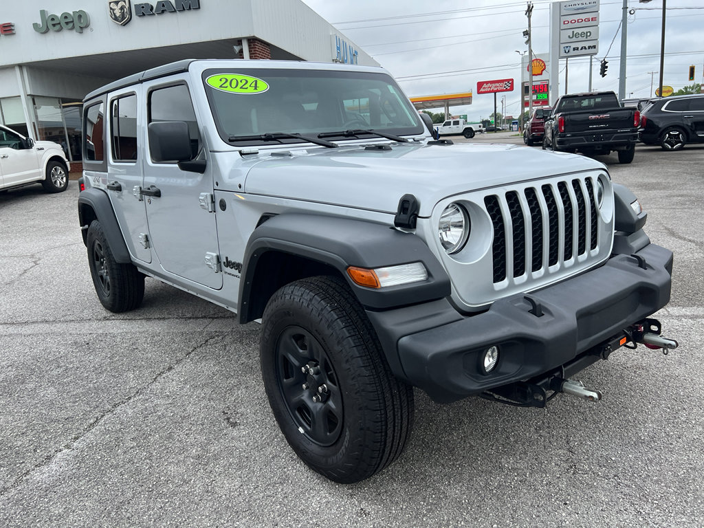 Used 2024 Jeep Wrangler Sport image 3