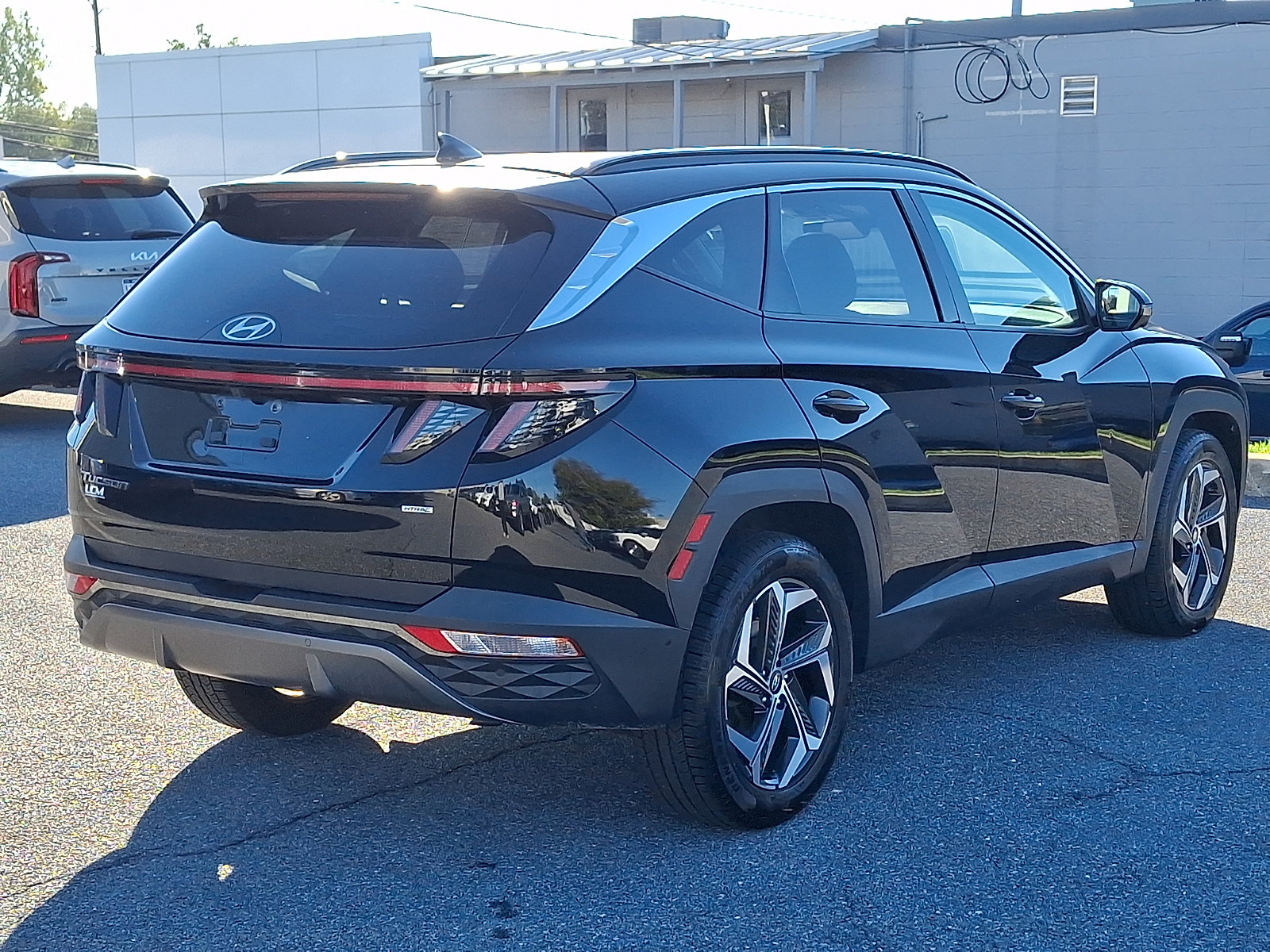 Certified 2022 Hyundai Tucson Limited w/ Cargo Package AWD/4WD image 5
