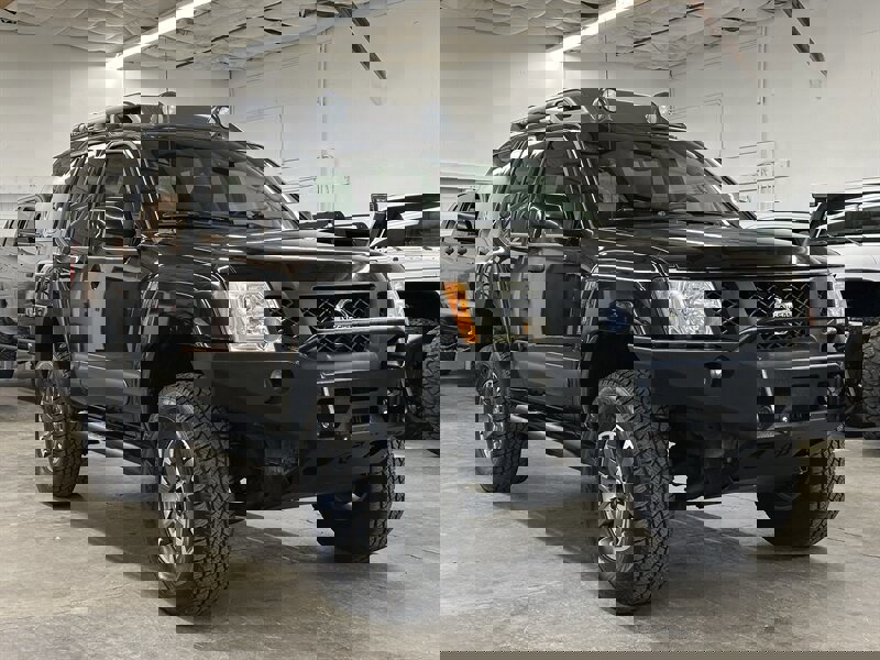 Used 2015 Nissan Xterra PRO-4X w/ Pro-4x Leather Package image 1