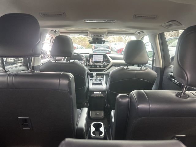 Used 2024 Toyota Highlander XLE image 22