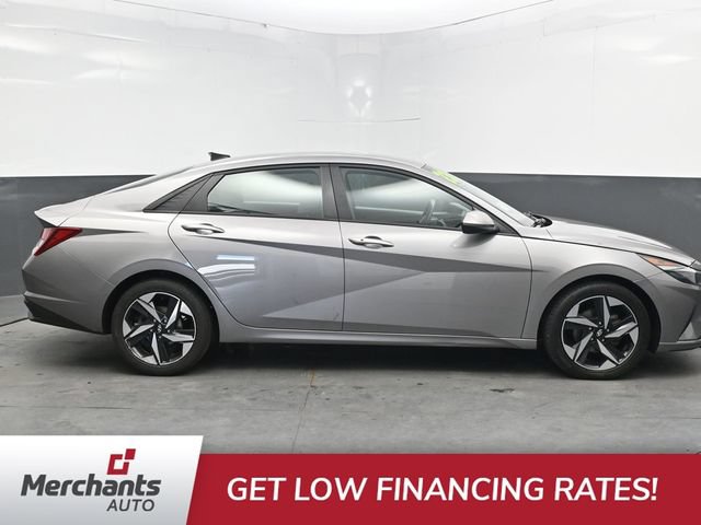 Used 2023 Hyundai Elantra SEL w/ Convenience Package FWD image 9