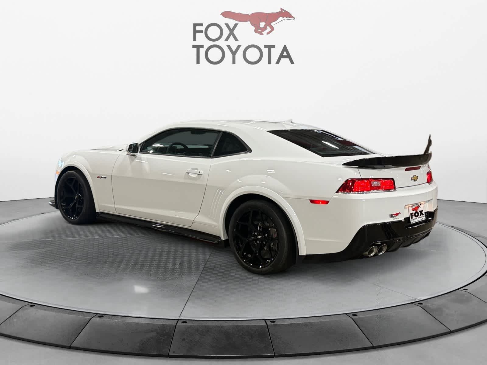 Used 2015 Chevrolet Camaro Z/28 RWD image 4