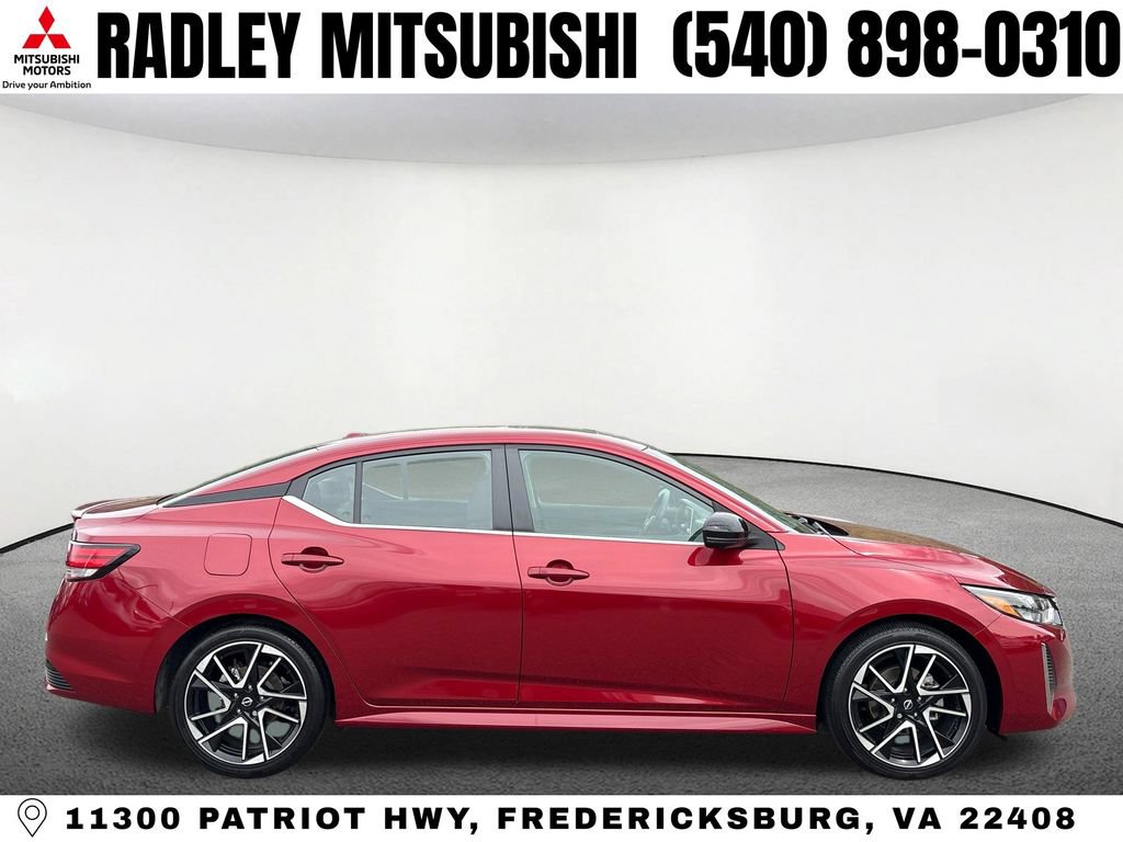 Used 2025 Nissan Sentra SR w/ SR Premium Package FWD image 20
