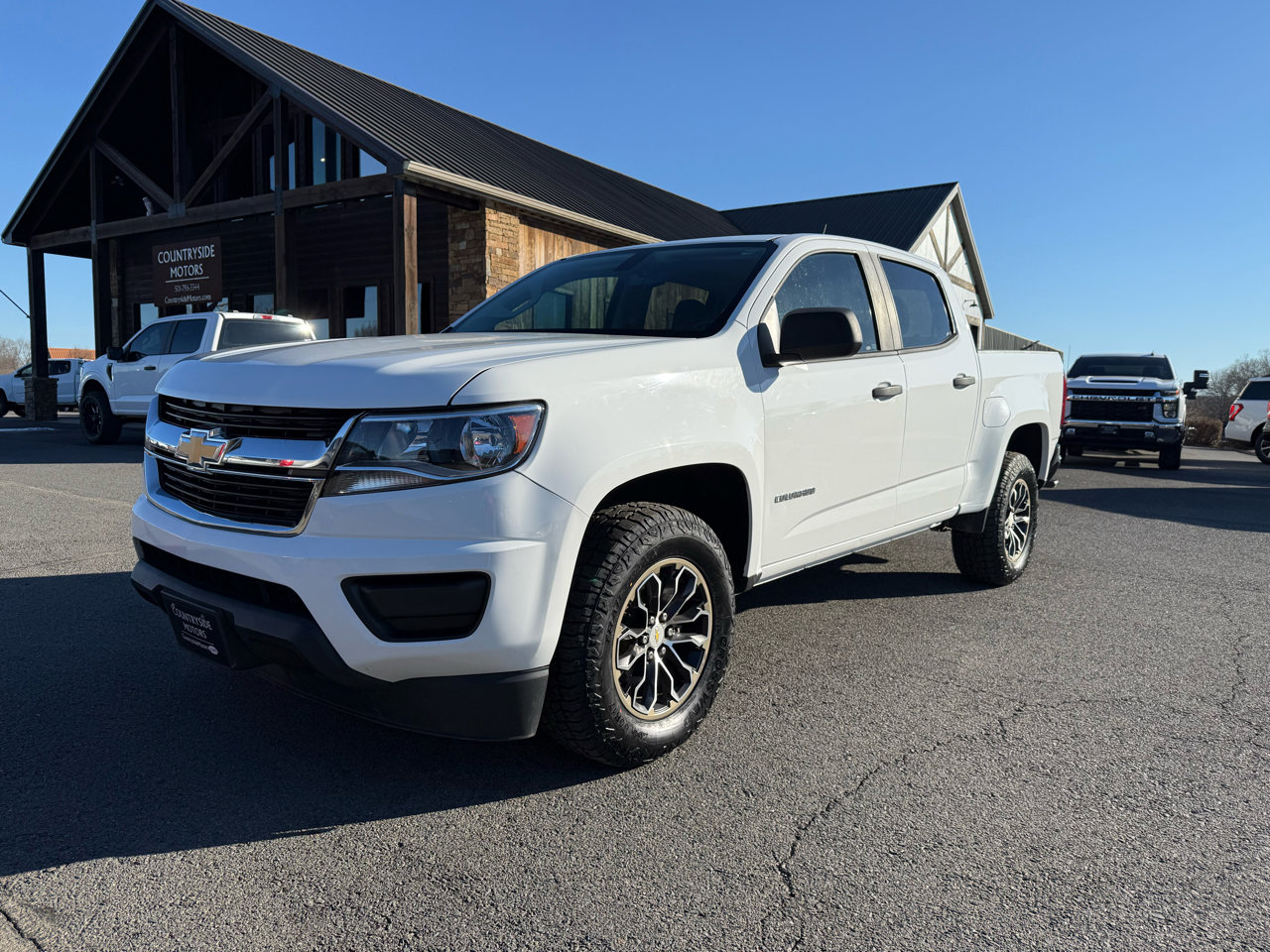 Used 2020 Chevrolet Colorado W/T w/ WT Convenience Package image 2