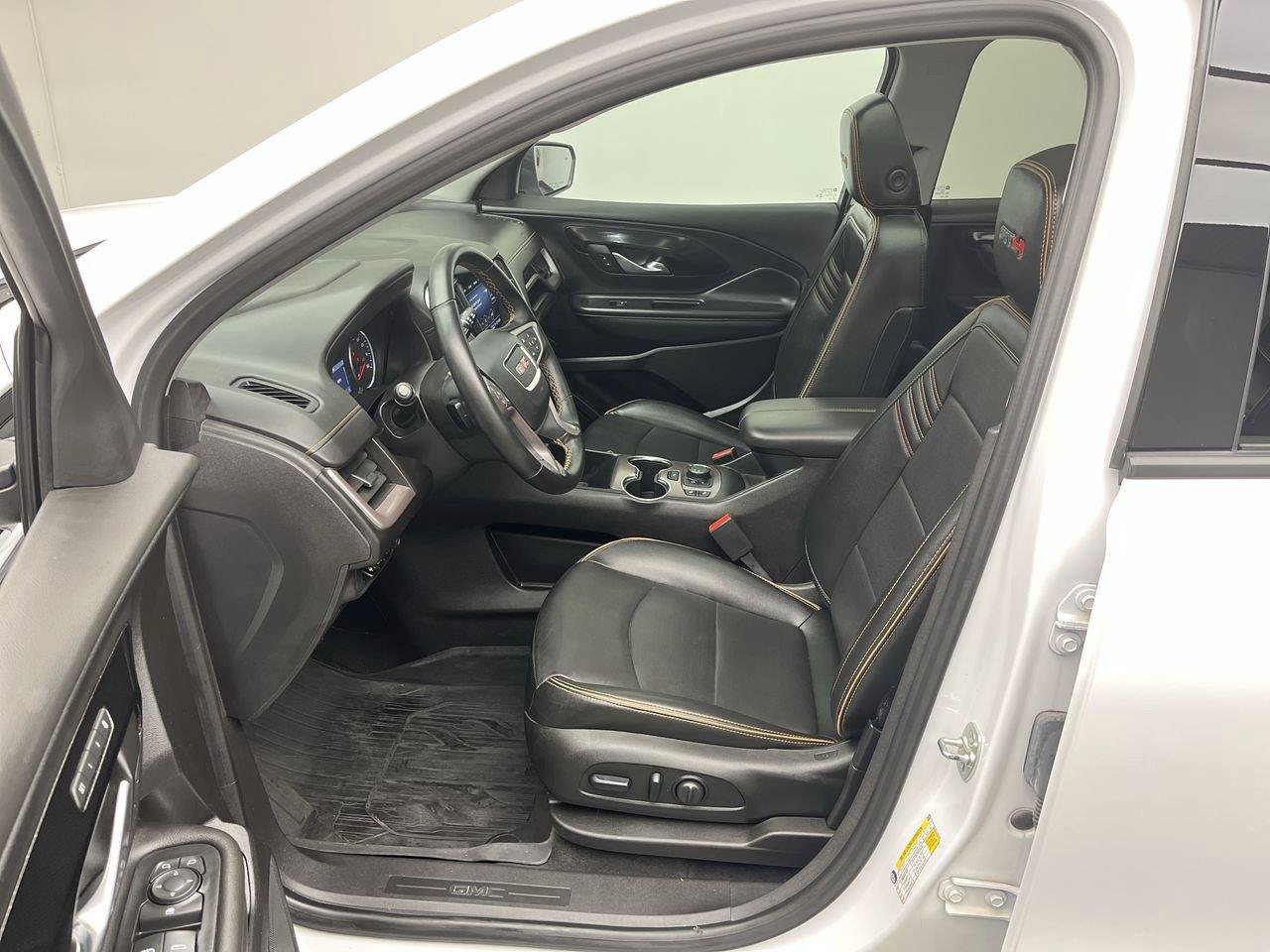 Certified 2024 GMC Terrain AT4 w/ Tech Package AWD/4WD image 3