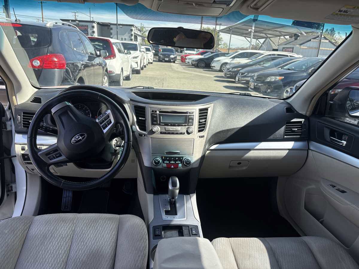 Used 2012 Subaru Outback 2.5i Premium w/ All-Weather Pkg image 18