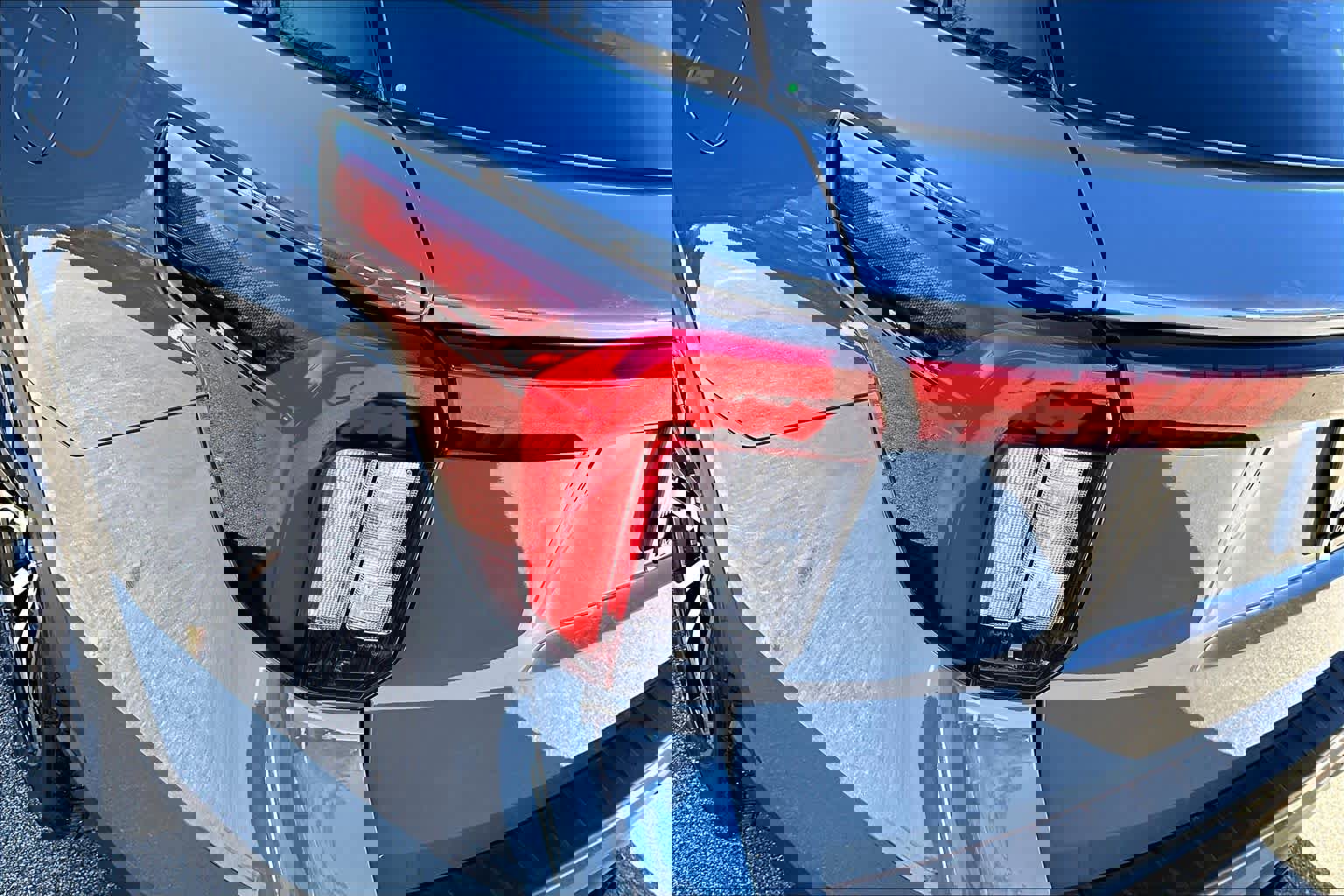 Used 2025 Ford Explorer ST-Line w/ Premium Package image 30