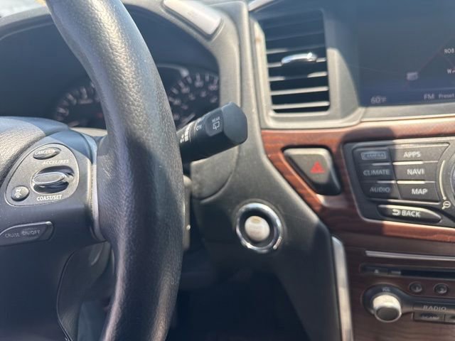 Used 2019 Nissan Pathfinder Platinum FWD image 12