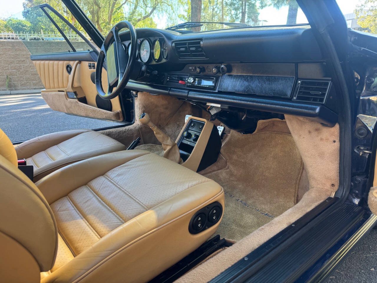 Used 1989 Porsche 911 Carrera RWD image 29