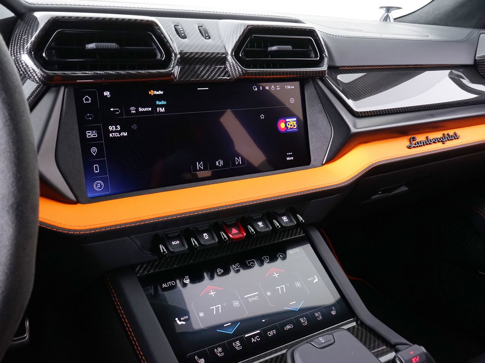 Used 2025 Lamborghini Urus S AWD/4WD image 28