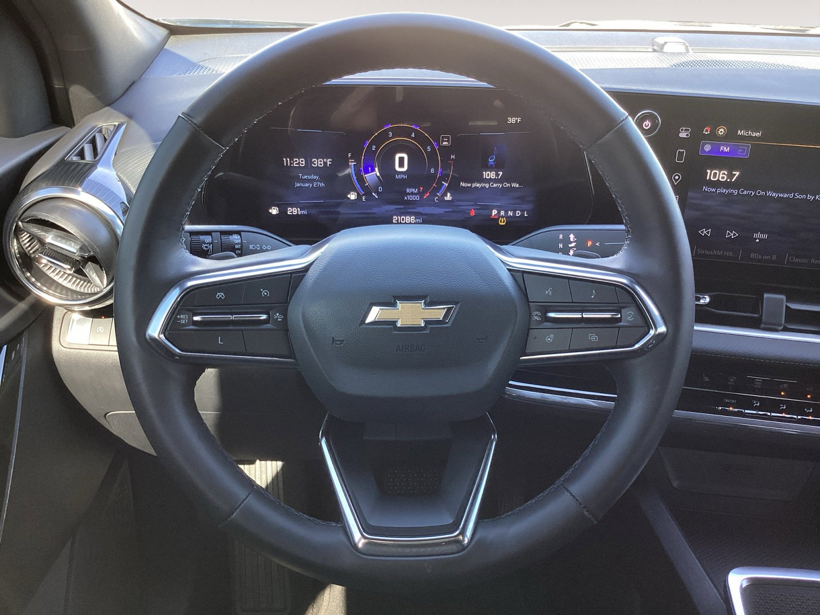 Used 2025 Chevrolet Equinox LT w/ Safety and Technology Package image 17