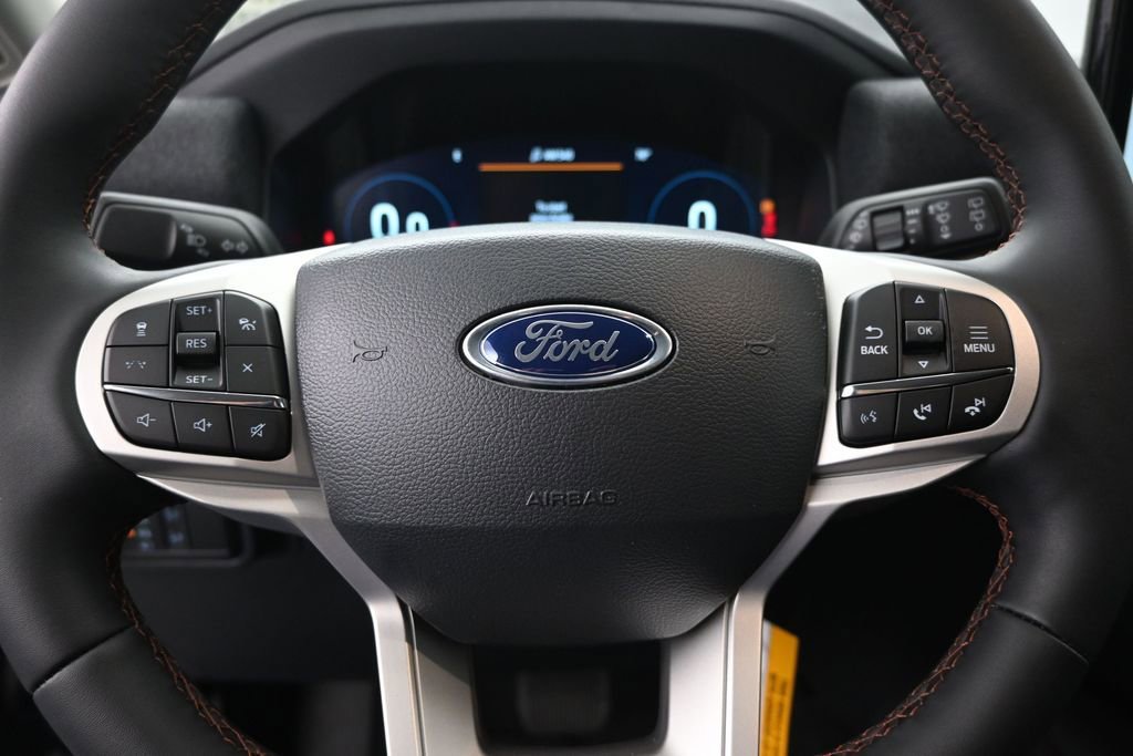 New 2026 Ford Explorer Active RWD image 11
