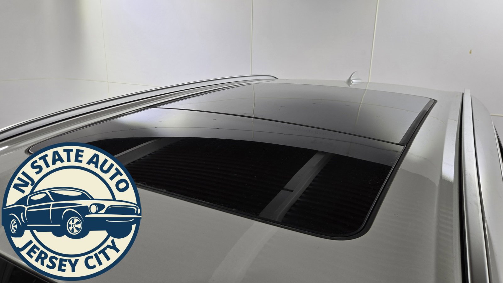 Used 2023 BMW X5 xDrive45e w/ Climate Comfort Package image 9