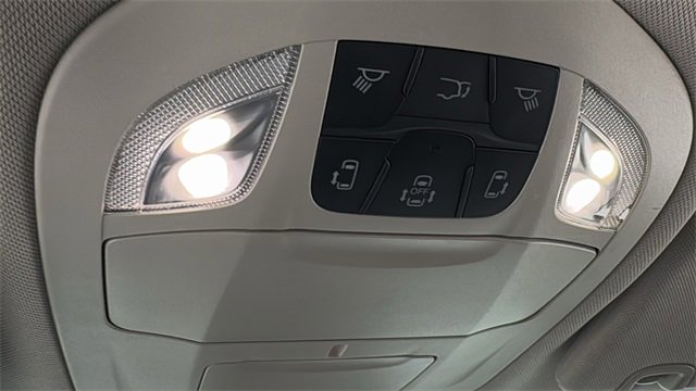 Used 2023 Chrysler Pacifica Touring-L image 33