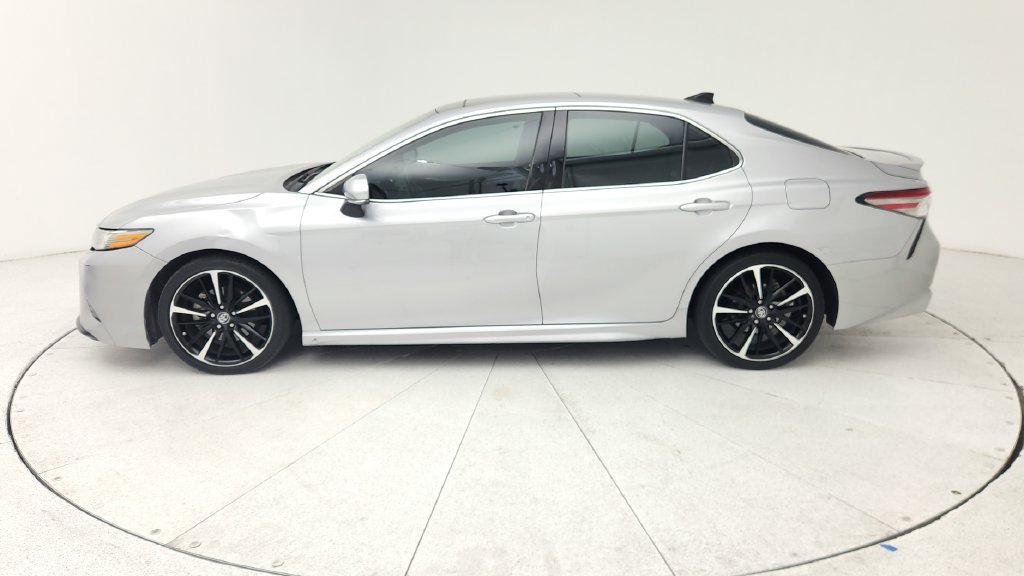 Used 2019 Toyota Camry XSE FWD image 4