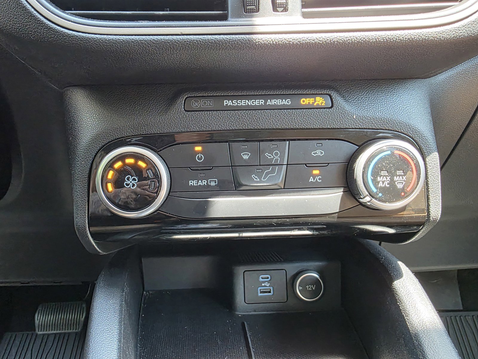 Used 2021 Ford Escape SE FWD image 21