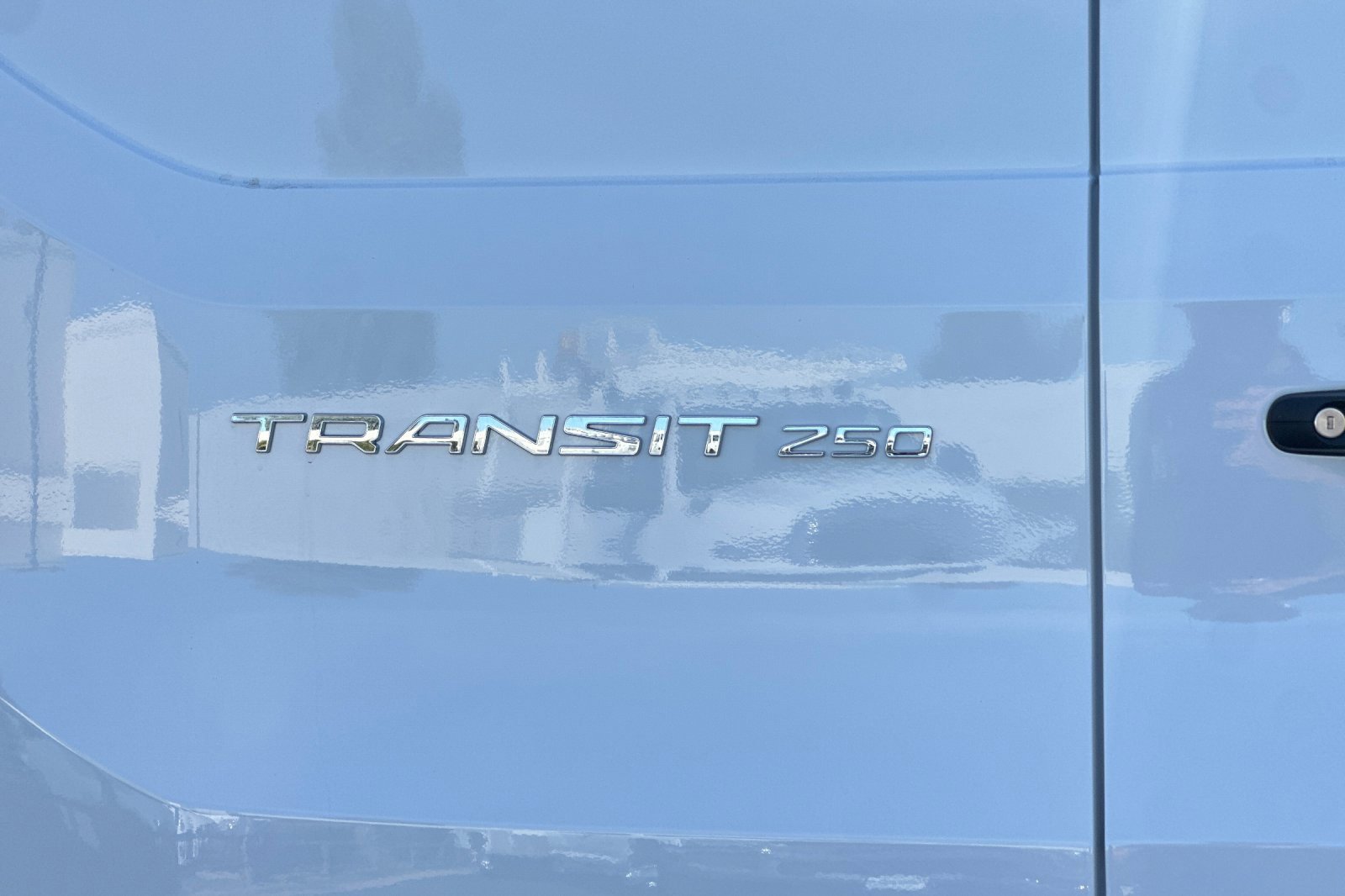 New 2025 Ford Transit 250 148 Medium Roof image 25