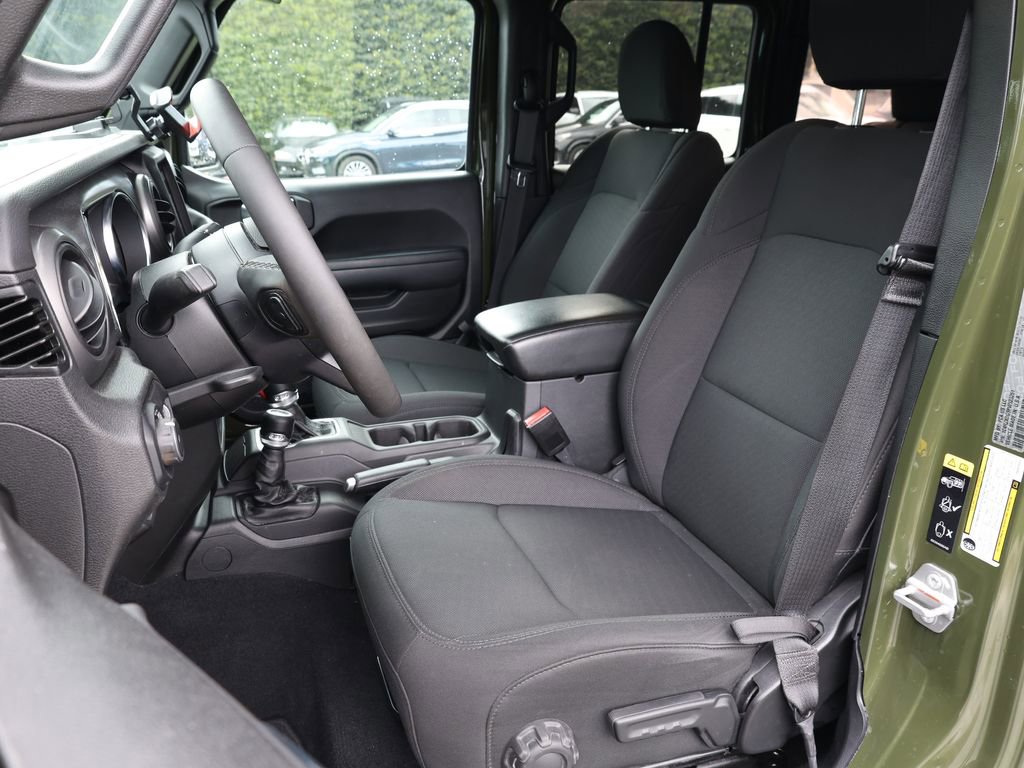 Used 2023 Jeep Wrangler Sport S image 14