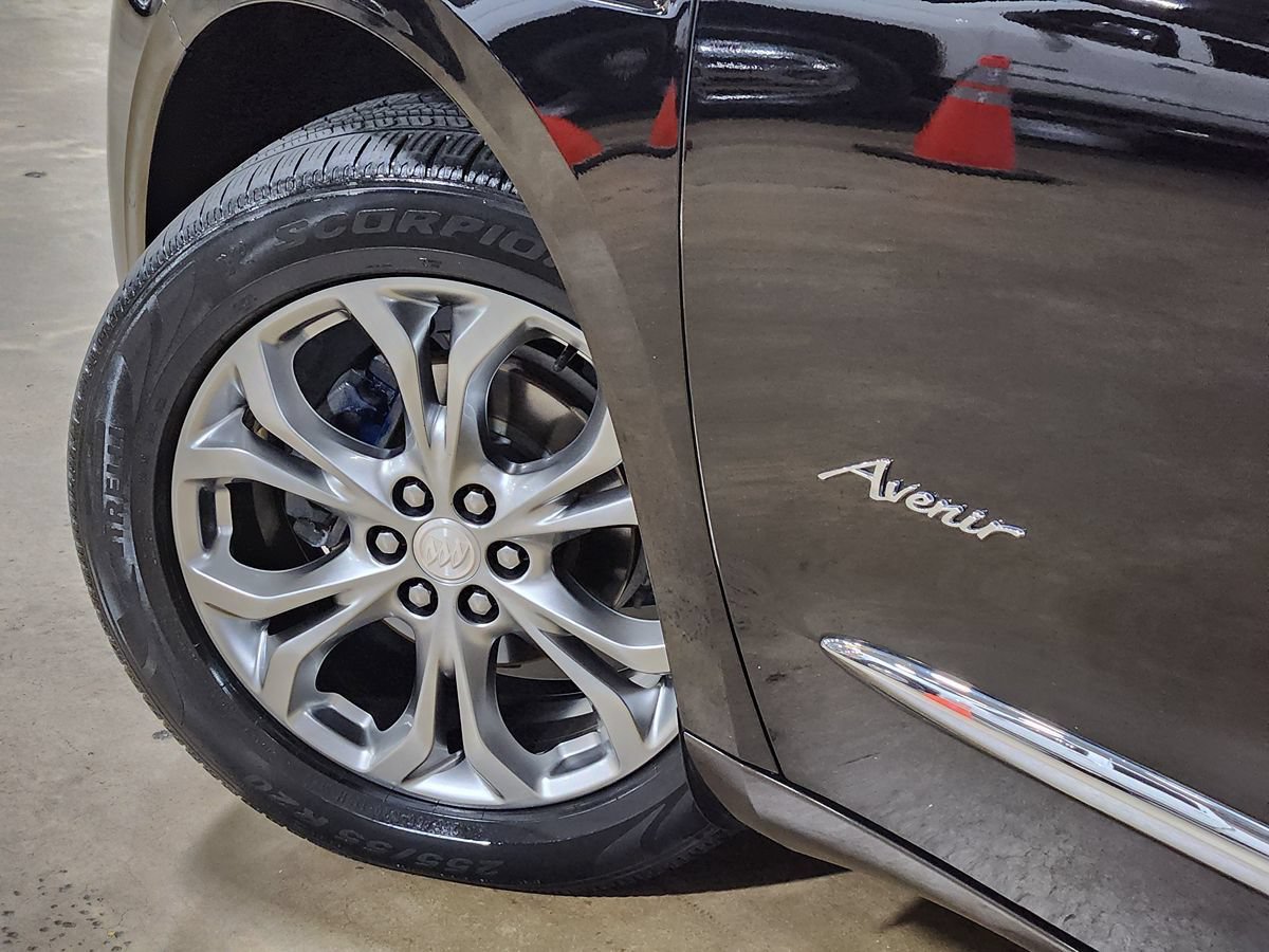 Used 2019 Buick Enclave Avenir w/ Avenir Technology Package FWD image 23