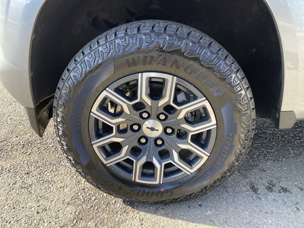 Used 2025 Chevrolet Colorado Z71 w/ Technology Package image 33