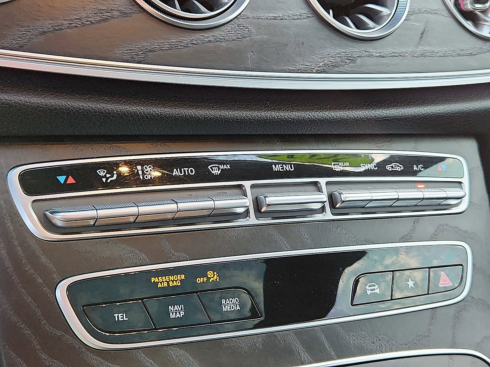 Used 2022 Mercedes-Benz E 450 Coupe image 15