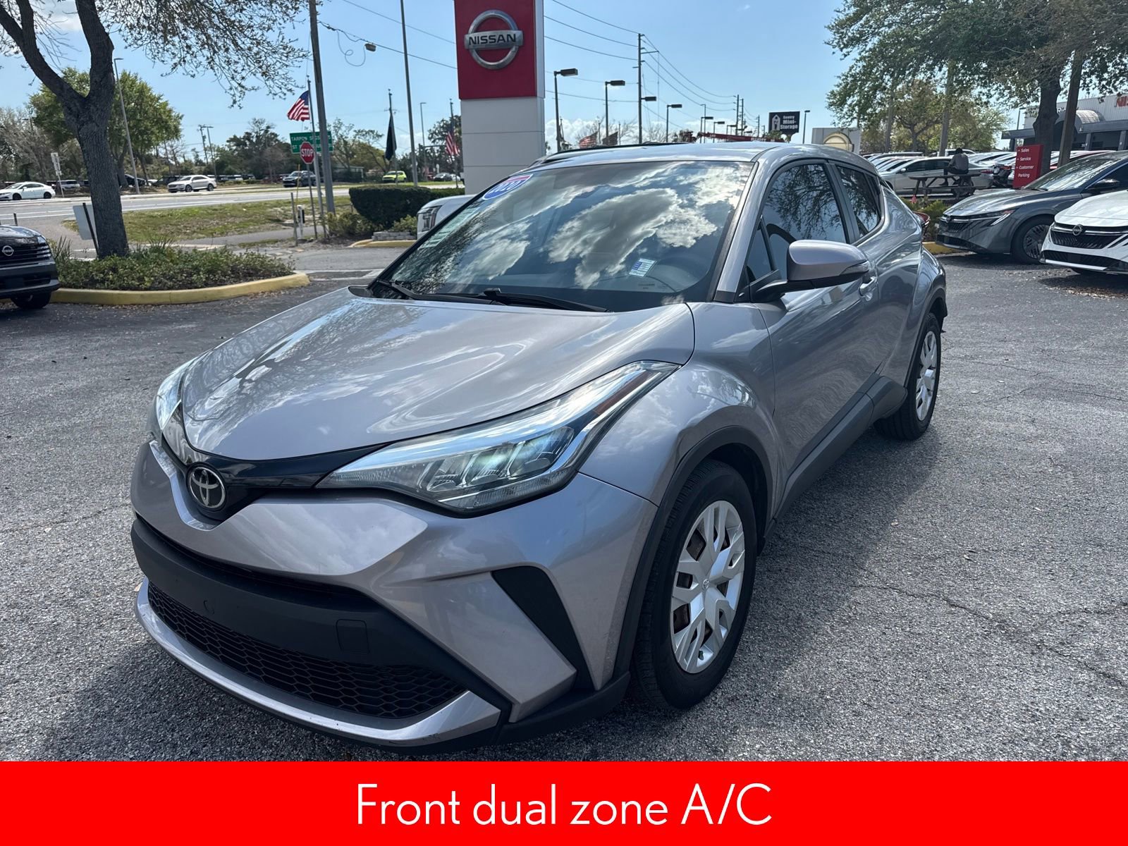 Used 2020 Toyota C-HR LE image 3