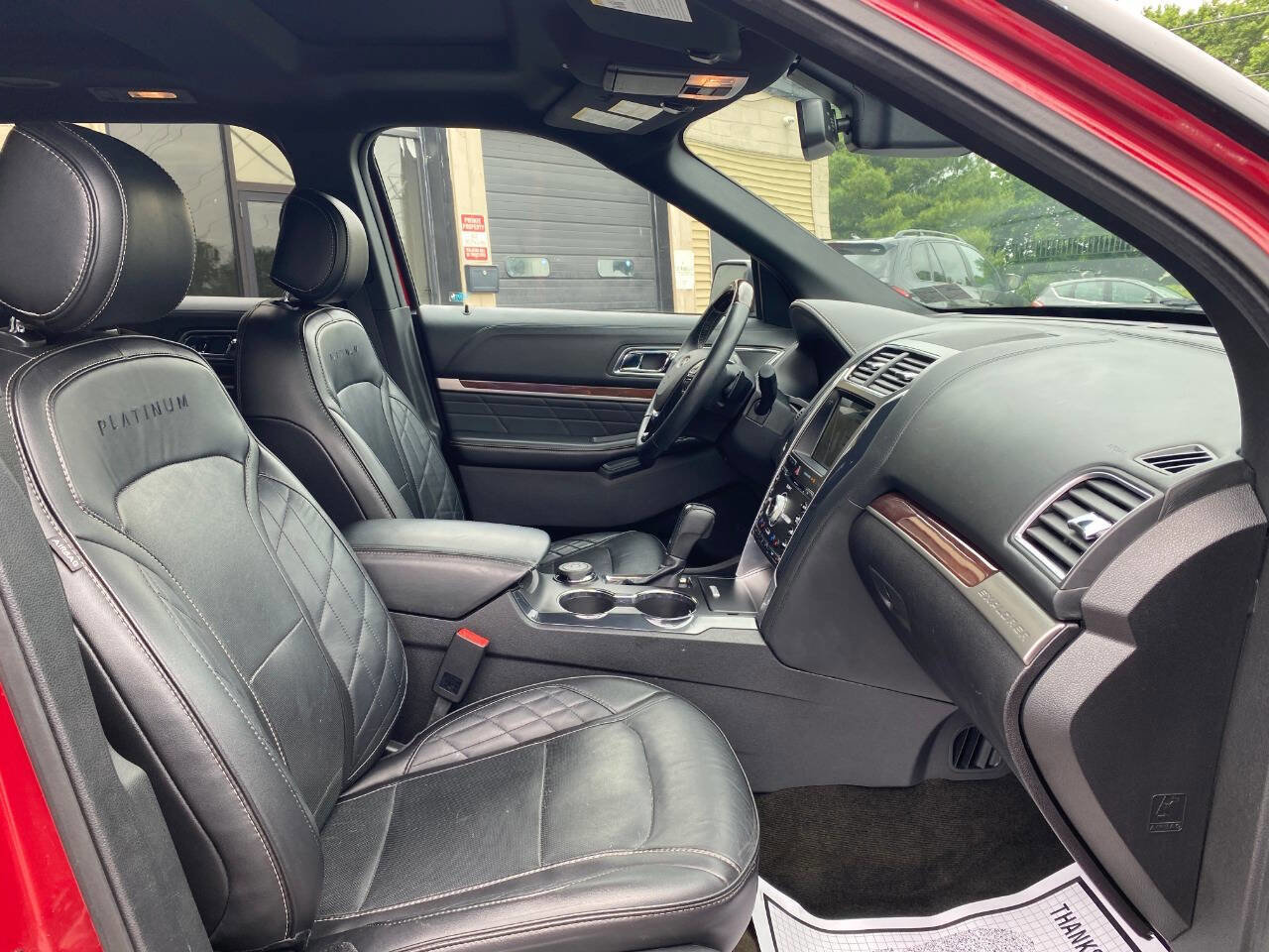 Used 2017 Ford Explorer Platinum AWD/4WD image 36