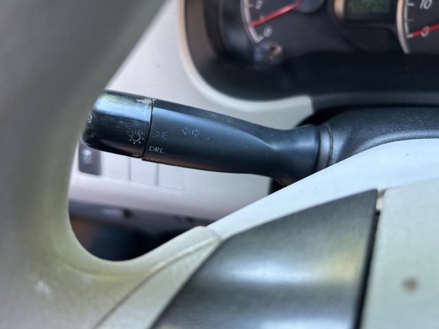 Used 2013 Toyota Sienna L w/ Towing Pkg FWD image 17