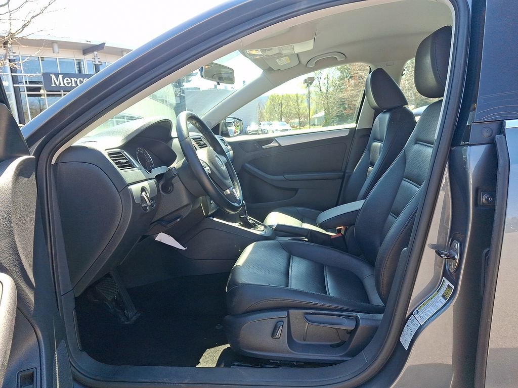 Used 2013 Volkswagen Jetta SE image 12