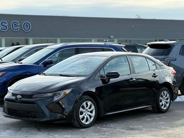 Used 2023 Toyota Corolla LE image 31