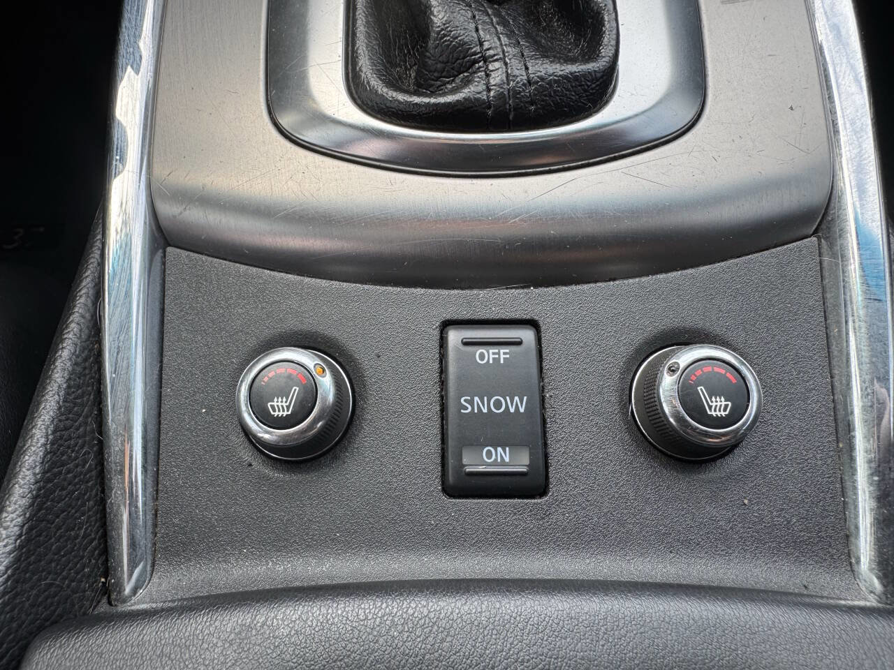 Used 2013 INFINITI G37 x AWD 4dr Sedan w/ Premium Pkg image 31