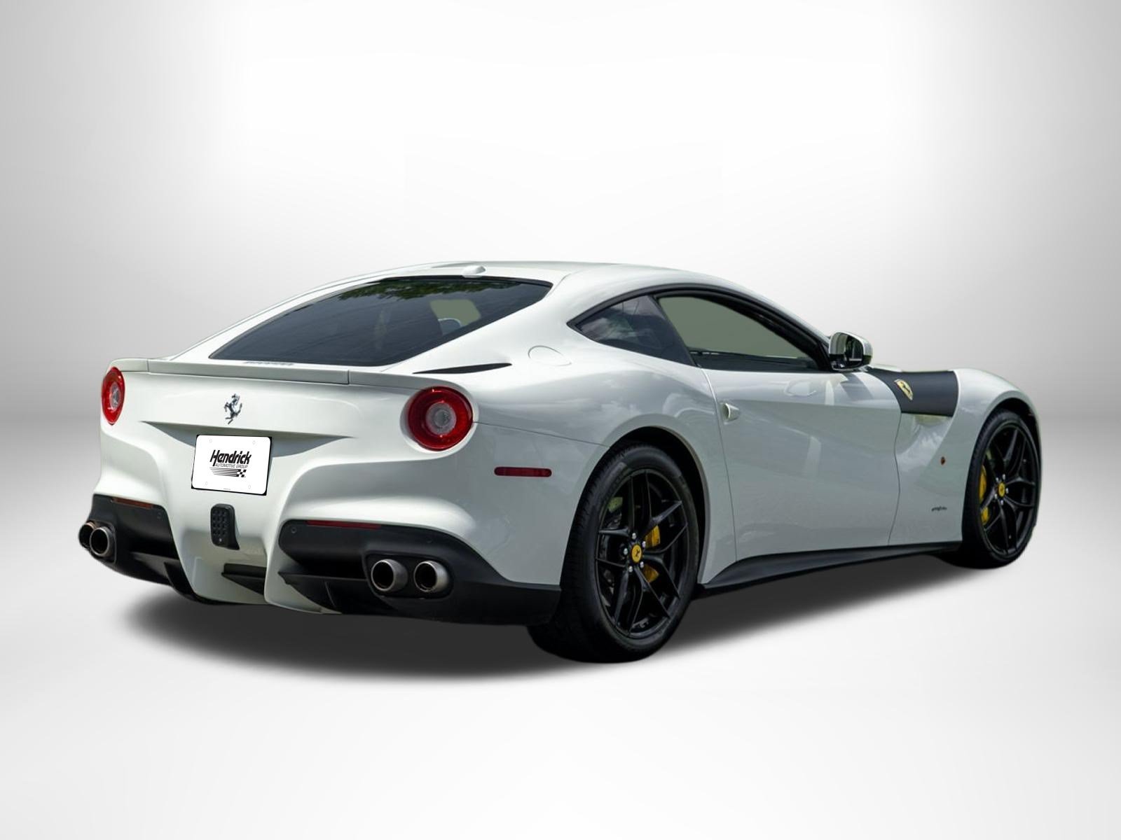 Used 2017 Ferrari F12 Berlinetta RWD image 7