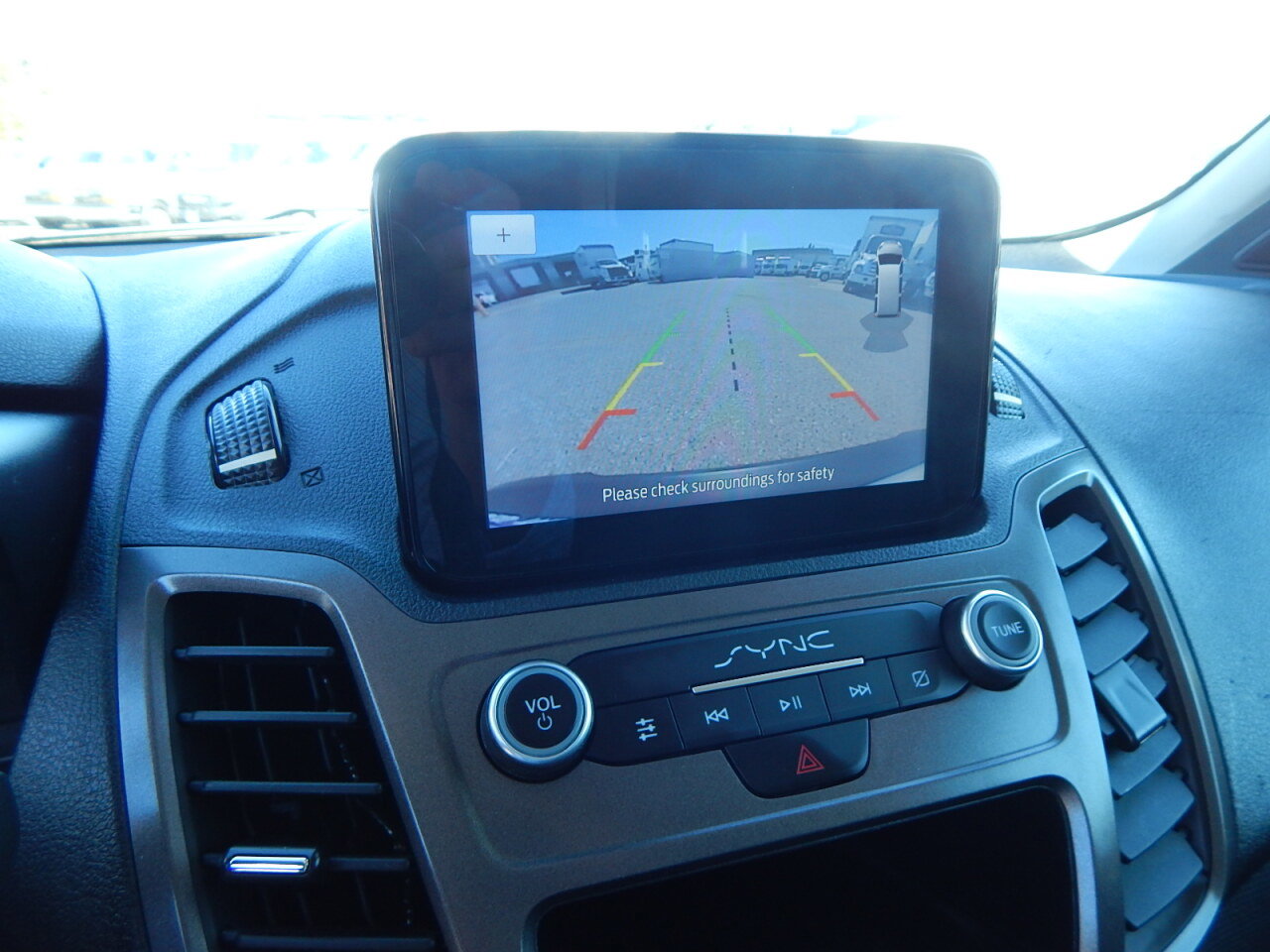 Used 2021 Ford Transit Connect XL image 24