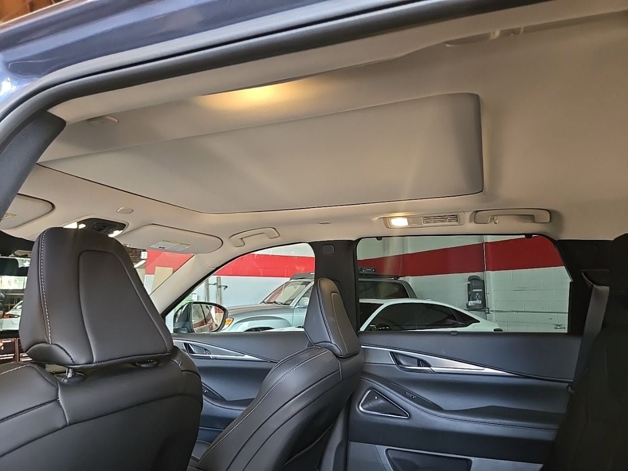 Certified 2026 INFINITI QX60 Luxe w/ Cargo Package FWD image 12