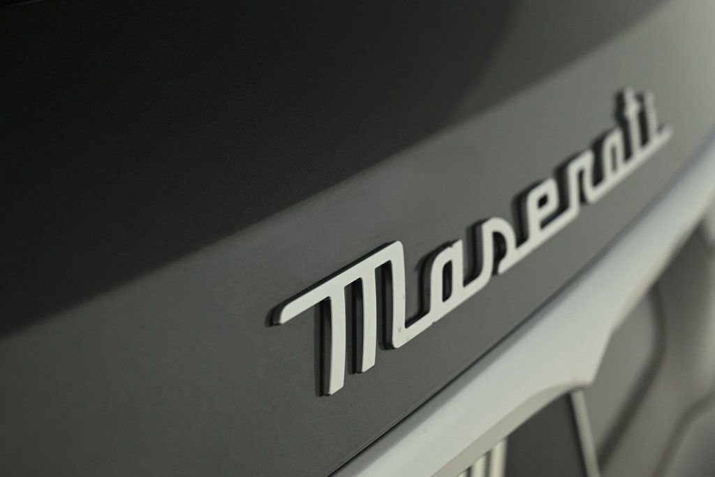 Used 2025 Maserati Grecale GT image 24