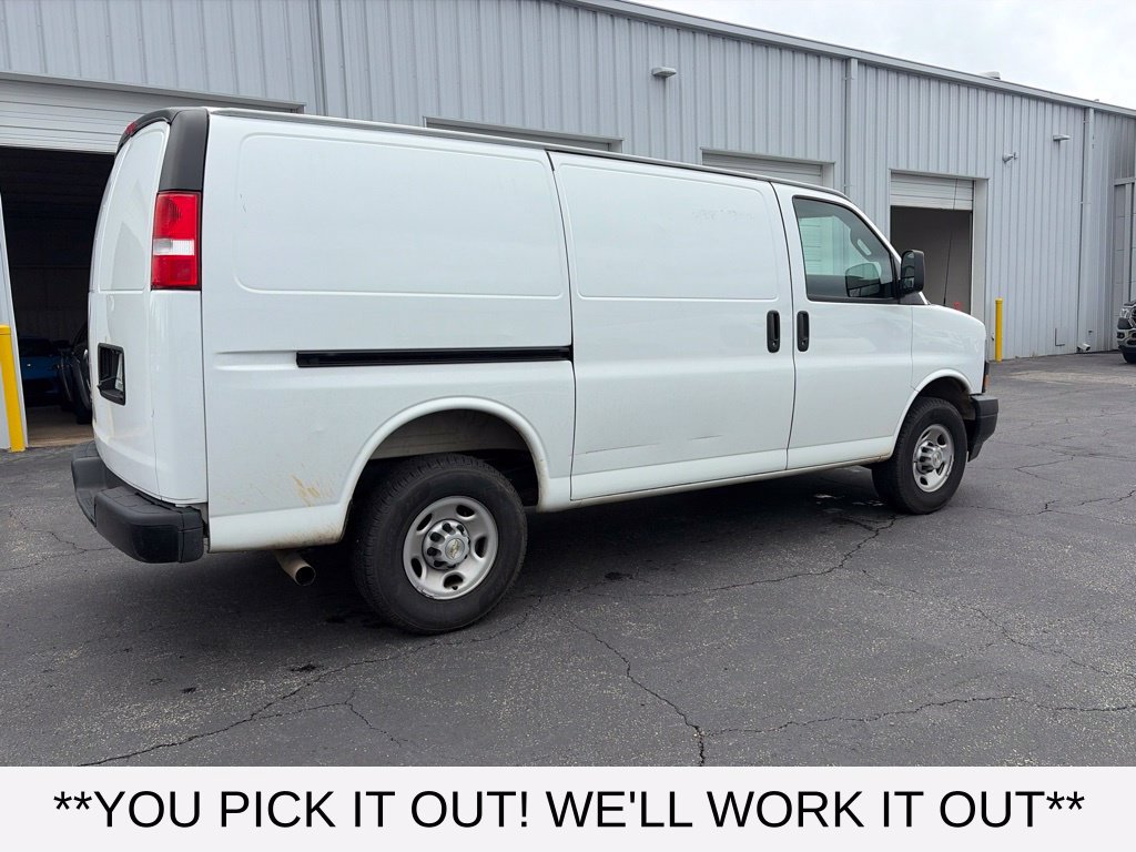 Used 2025 Chevrolet Express 2500 w/ Driver Convenience Package RWD image 6