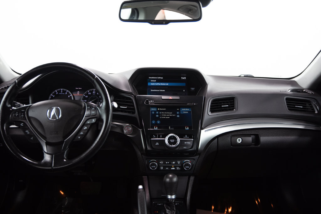 Used 2020 Acura ILX w/ Premium Package FWD image 16