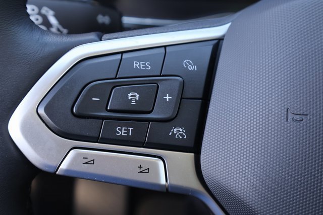 Certified 2023 Volkswagen Jetta SE image 20