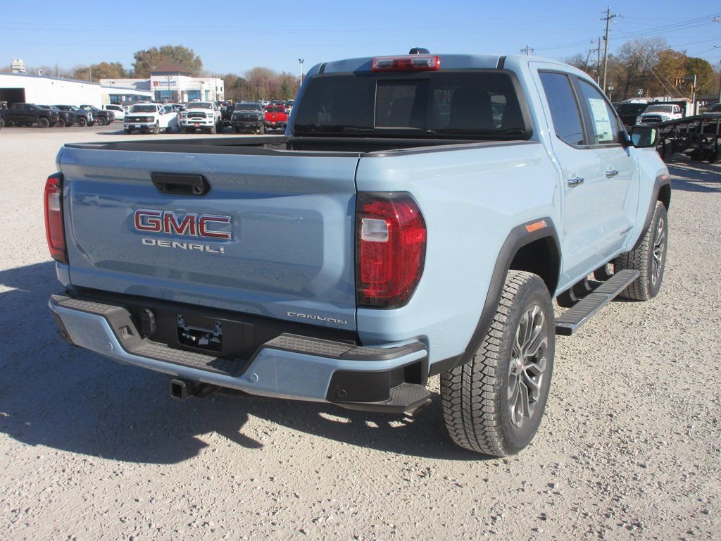 New 2026 GMC Canyon Denali image 5