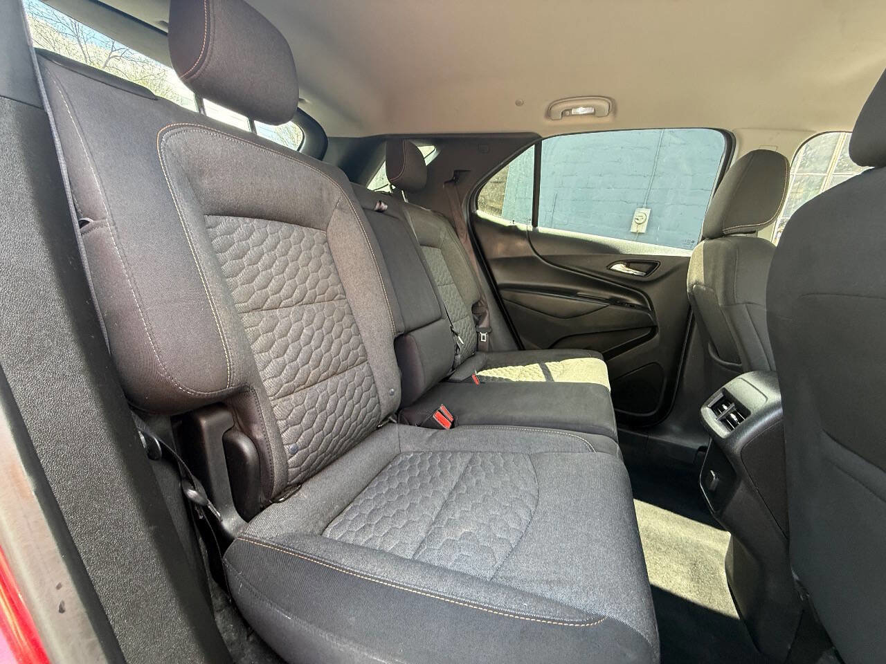 Used 2018 Chevrolet Equinox LT image 22