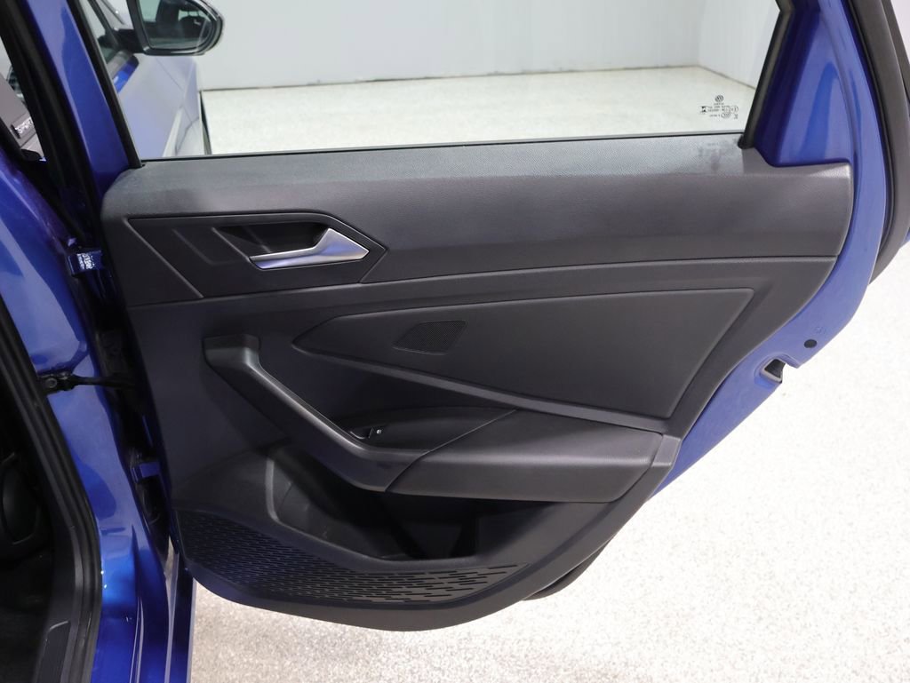 Used 2024 Volkswagen Jetta Sport image 24