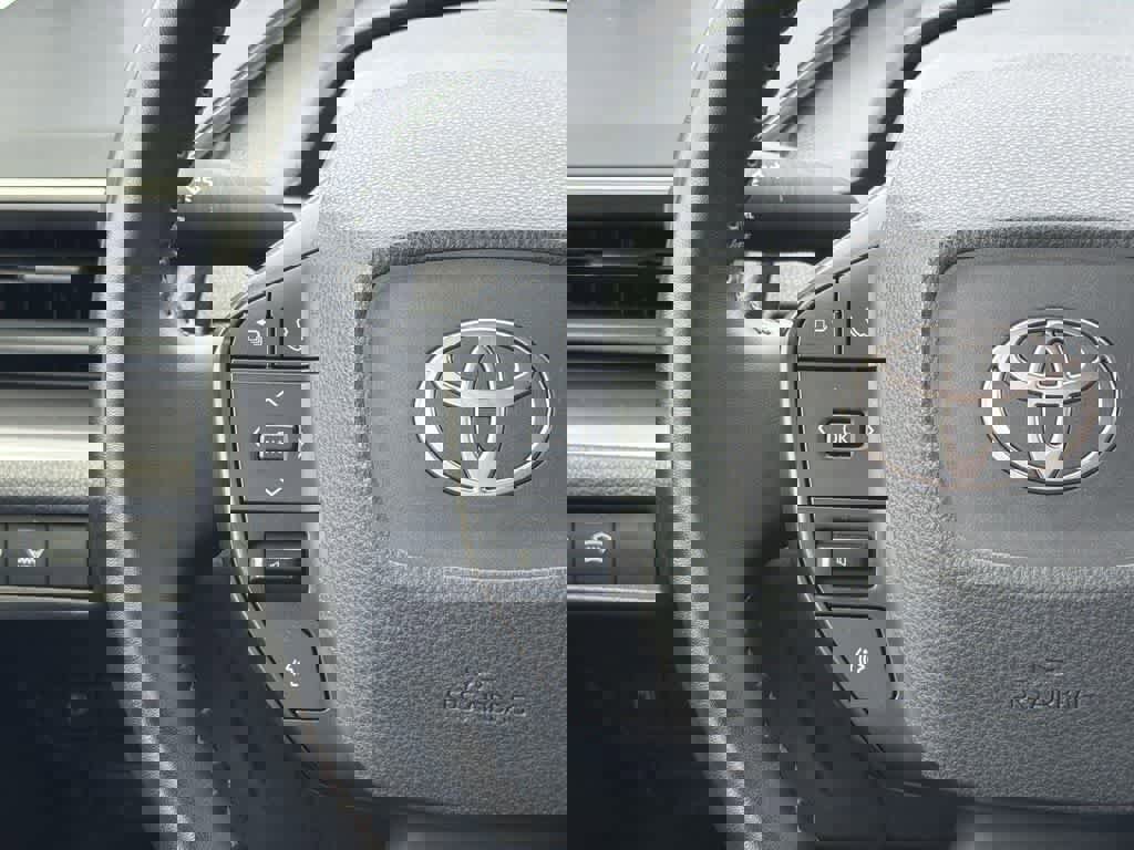 Used 2024 Toyota Prius LE image 13