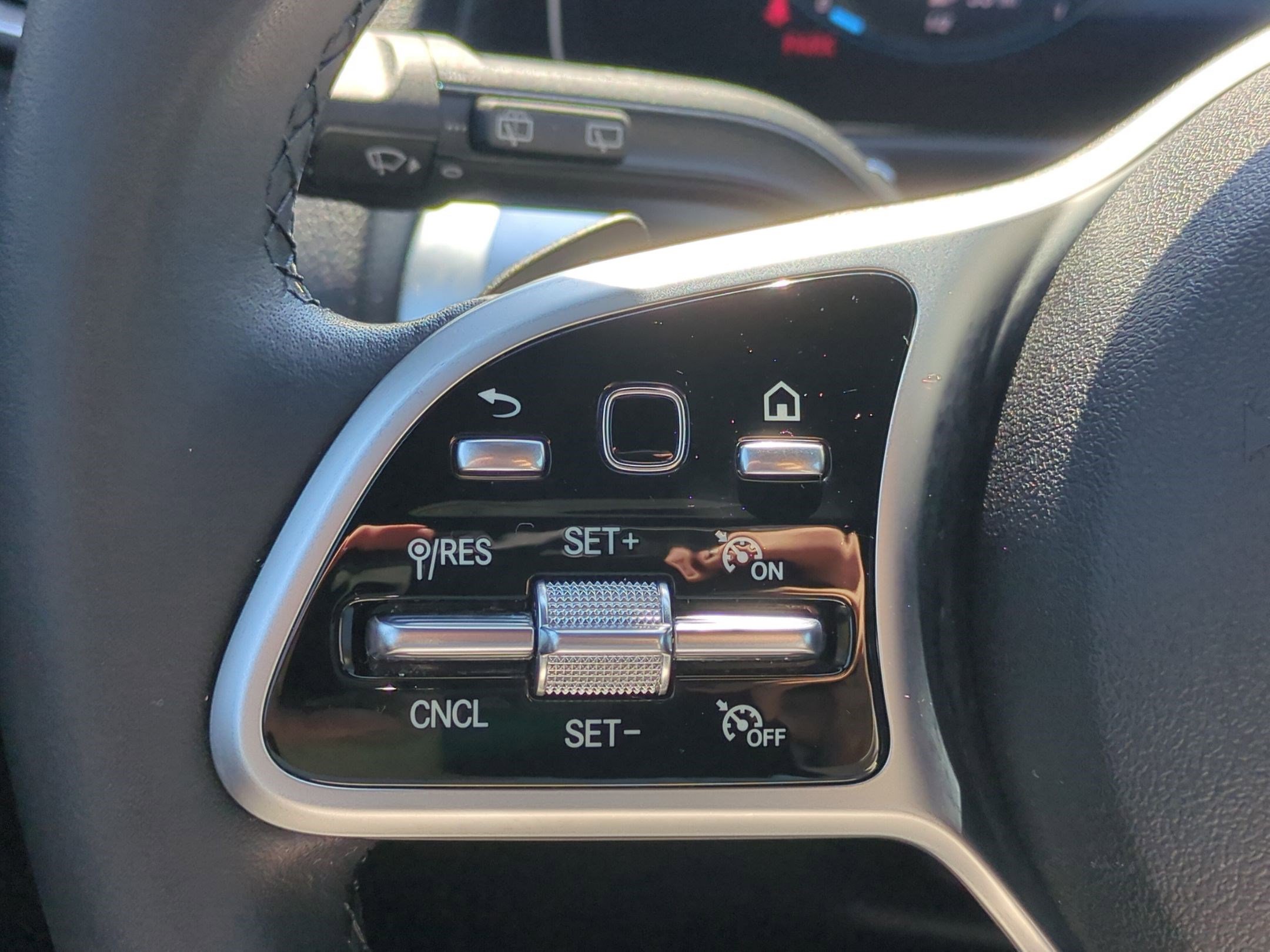 Used 2020 Mercedes-Benz GLB 250 4MATIC image 17