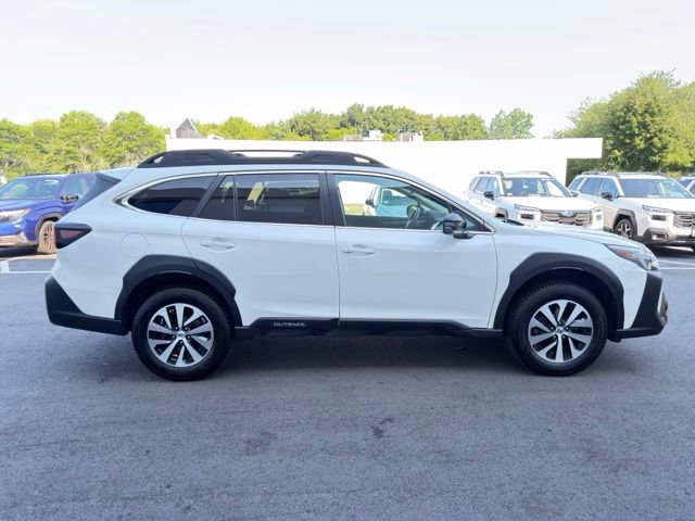 Used 2023 Subaru Outback Premium AWD/4WD image 5
