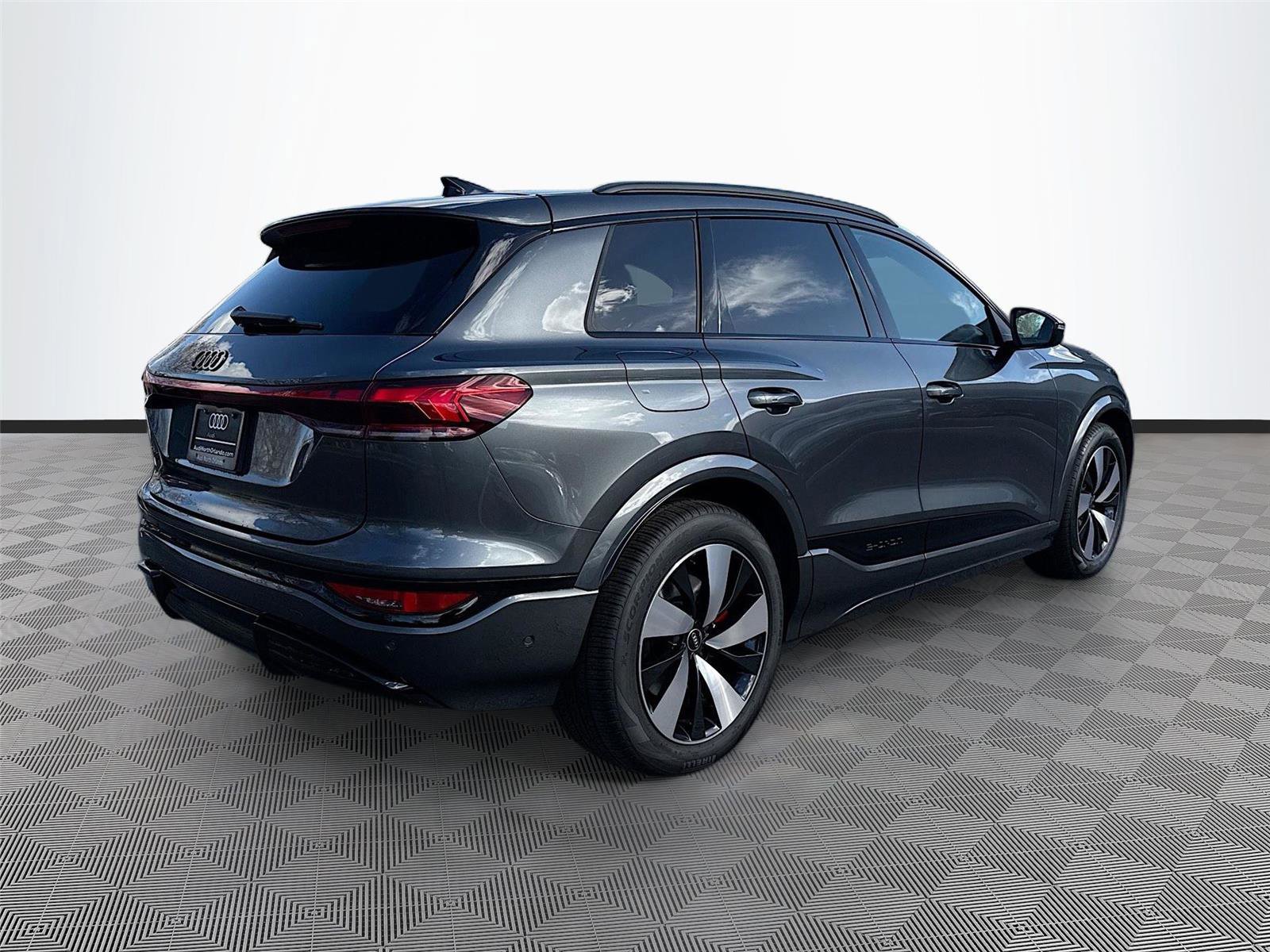 New 2025 Audi SQ6 e-tron Premium Plus image 7