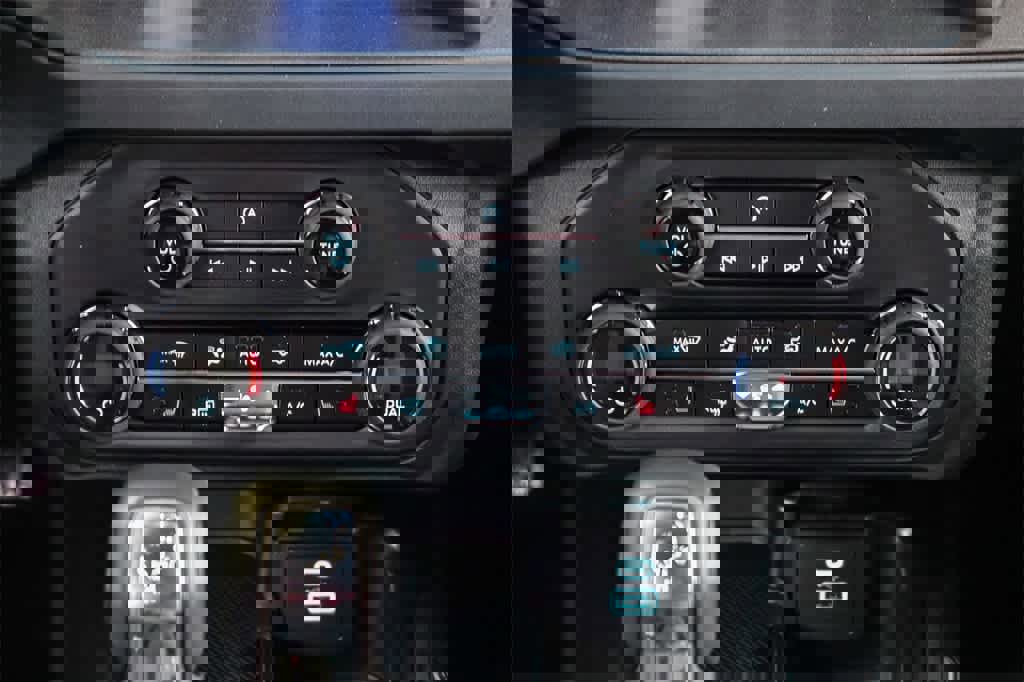 New 2025 Ford Bronco Big Bend image 14