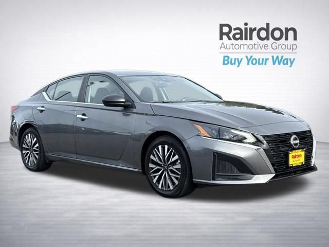 Used 2025 Nissan Altima 2.5 SV