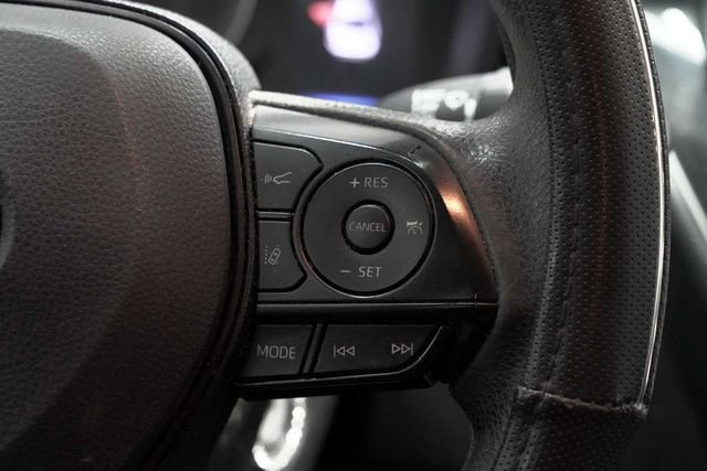 Used 2021 Toyota Corolla LE image 22