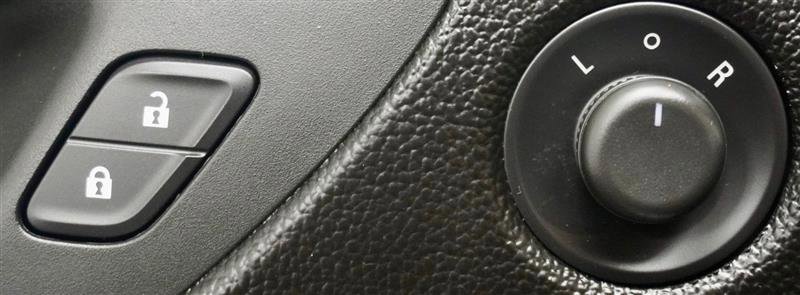 Used 2018 Chevrolet Cruze LS image 30