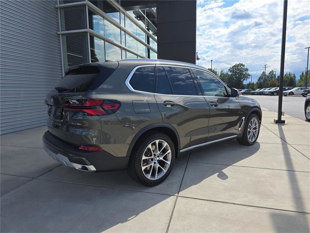 Used 2025 BMW X5 xDrive40i w/ Climate Comfort Package image 3